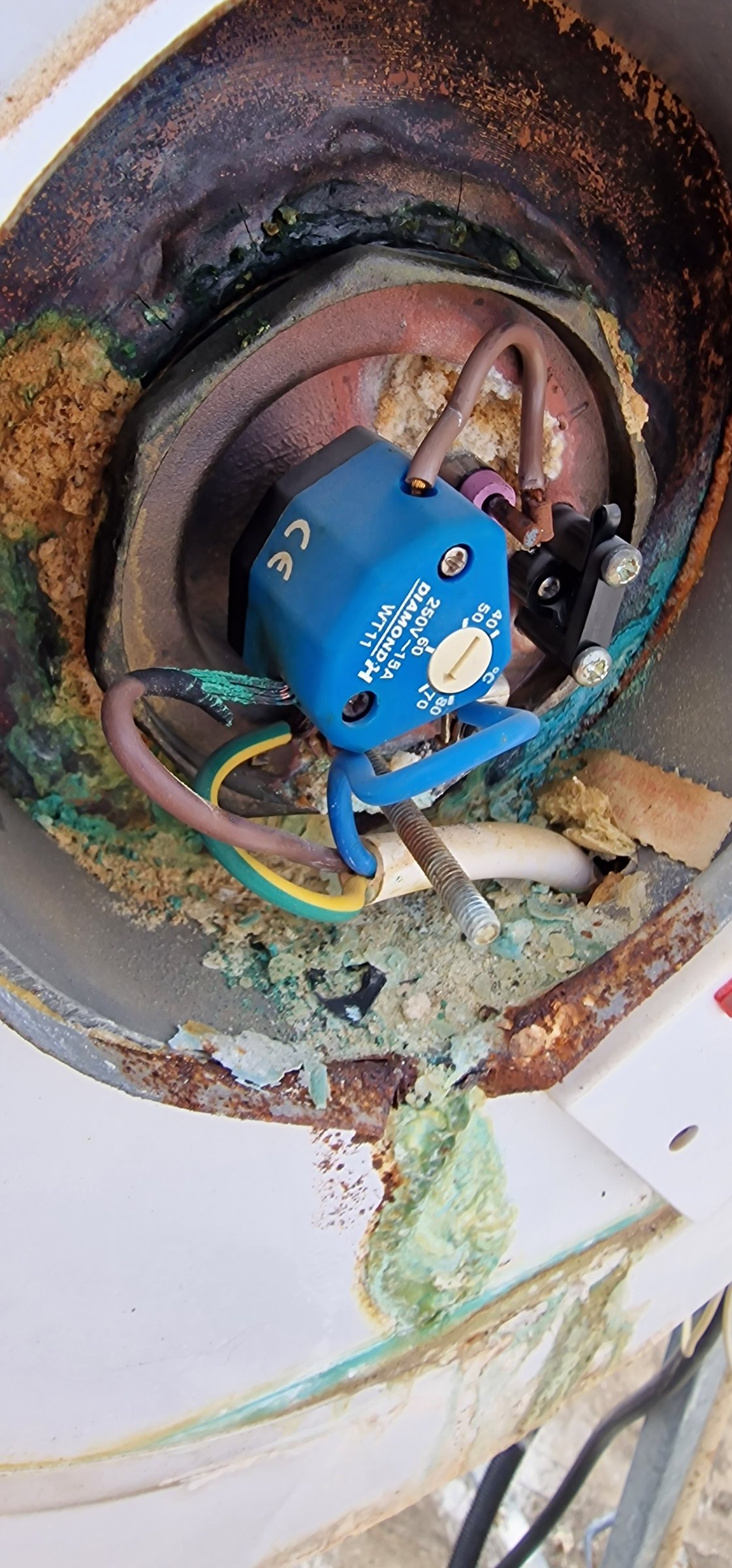 Electrical repairs and installation in Paphos, Cyprus | Электромонтажные работы в Пафосе, Кипр