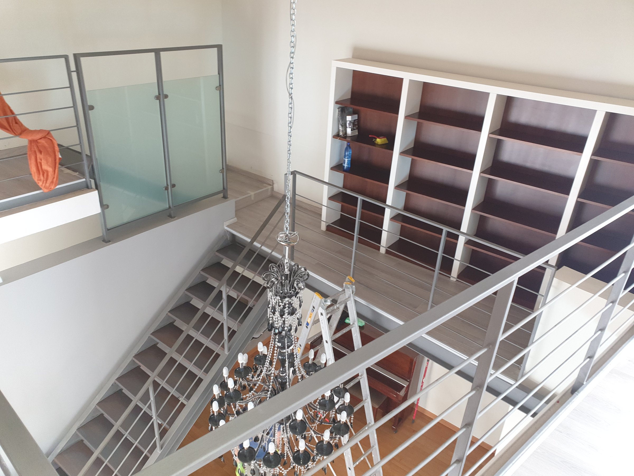 Laminate and tile flooring in Paphos by Steve's Home Services | Ламинат и плитка на пол в Пафосе – Steve's Home Services