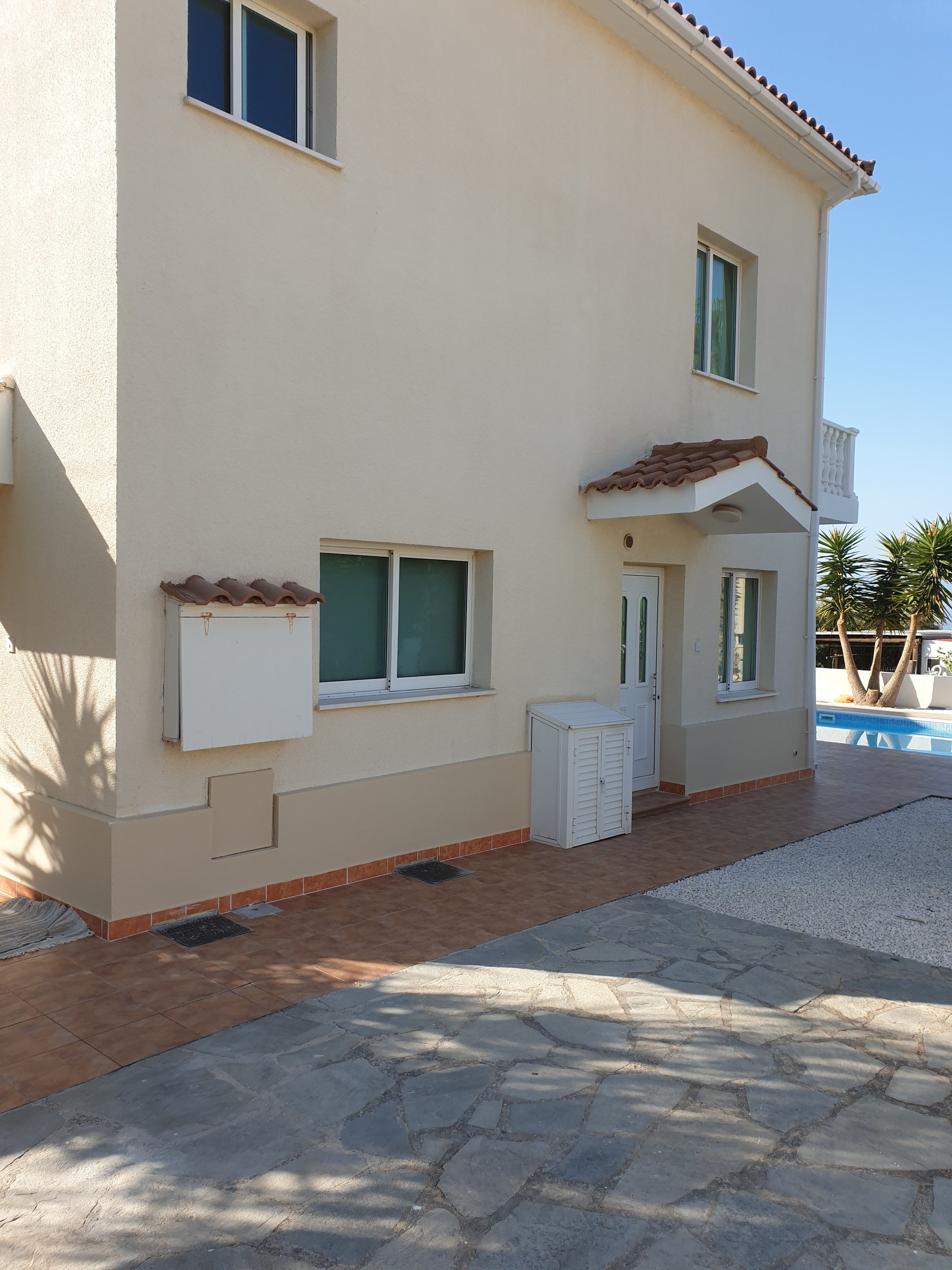 Thermal insulation installation in Paphos by Steve's Home Services | Теплоизоляция в Пафосе – Steve's Home Services